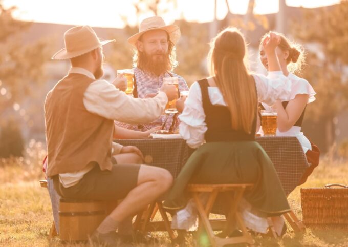 Hochzeit in Tracht – Die schönsten Ideen für Brautpaar und Gäste