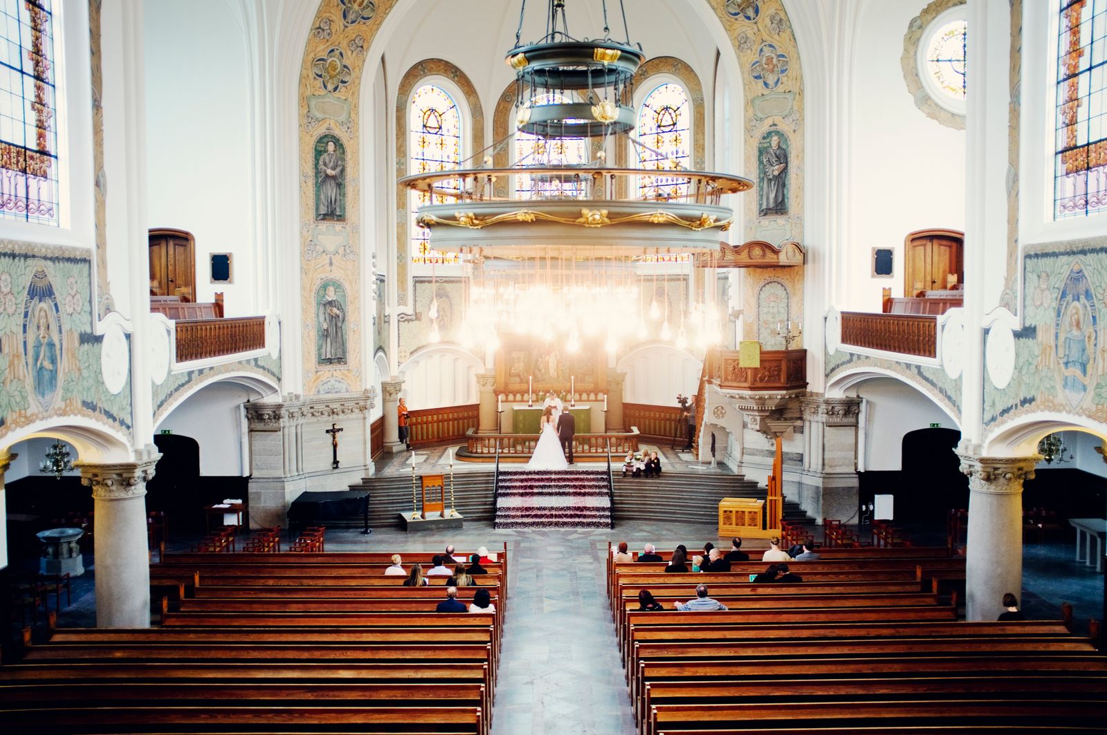 high angle view of wedding ceremony in church bx5p5lf